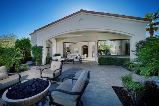 76054 Via Saturnia, Indian Wells CA: https://media.crmls.org/mediaz/eb60c272-a34b-4e90-a4d1-c36f6cb6e5b4.jpg