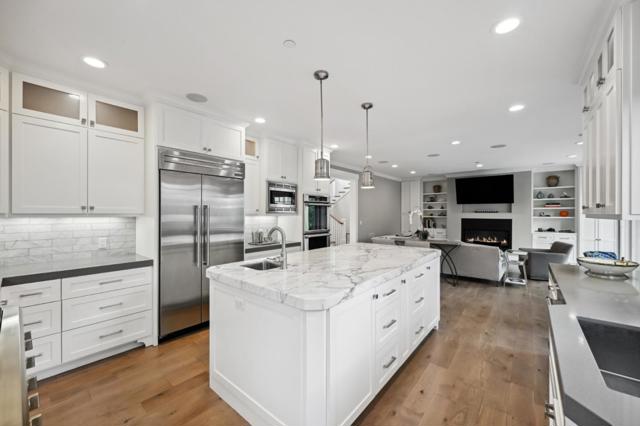 Image 7 of 33 For 318 Oakwood Boulevard