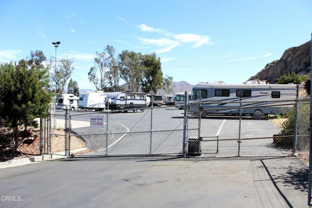 16 Isabel Avenue, Camarillo CA: https://media.crmls.org/mediaz/eb632635-fd32-45b5-a276-d8ffd028c452.jpg
