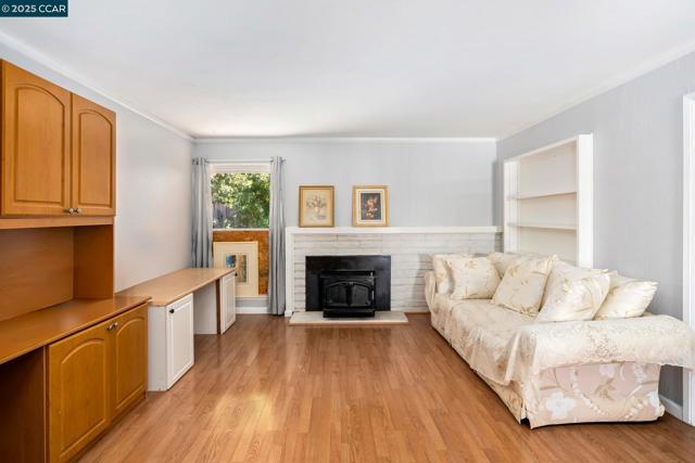 1216 Sherlock Way, Concord CA: https://media.crmls.org/mediaz/eb6363f0-97d2-4fde-8174-4ce35e71640a.jpg
