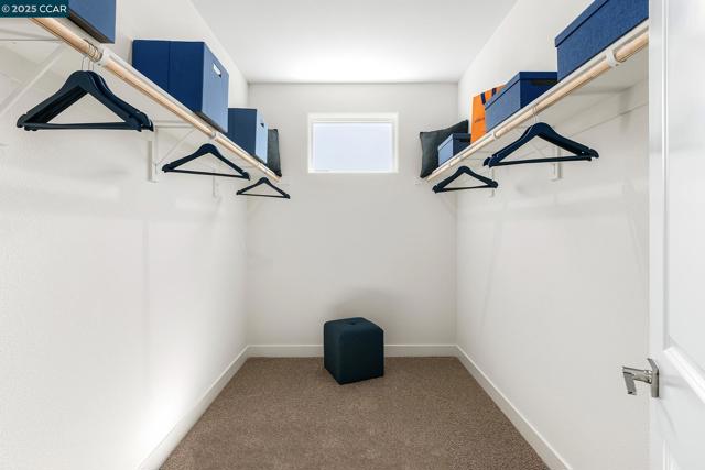 27263 Lumina Ct, Hayward CA: https://media.crmls.org/mediaz/eb637dcb-db7b-4a39-bdfe-cb79e2e46d99.jpg