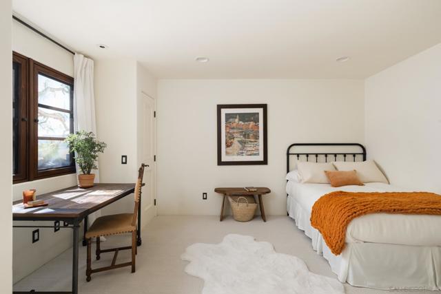 2563 Via Pisa, Del Mar CA: https://media.crmls.org/mediaz/eb63ecff-6d33-4442-8695-e4bd715caeff.jpg