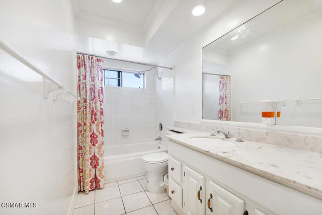 818 N Lois Avenue, Newbury Park CA: https://media.crmls.org/mediaz/eb652391-425c-4731-9d69-5d14ca11fb87.jpg