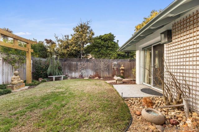 1059 Hymettus Ave, Outside Area (Inside Ca) CA: https://media.crmls.org/mediaz/eb655aa0-a776-4859-a35c-2ecef06b25c1.jpg