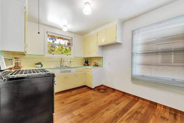 21 Otay Avenue, San Mateo CA: https://media.crmls.org/mediaz/eb6701dc-2acf-467a-9b11-2317c0cc9972.jpg