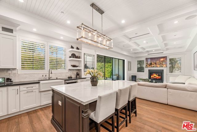 5235 Sylmar Avenue, Sherman Oaks CA: https://media.crmls.org/mediaz/eb673d03-1b63-47a4-9217-4433aa906305.jpg