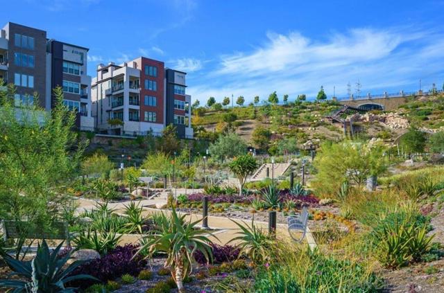 7786 Stylus Dr, San Diego CA: https://media.crmls.org/mediaz/eb68b02a-f0dc-451c-964b-eb84032d3a64.jpg