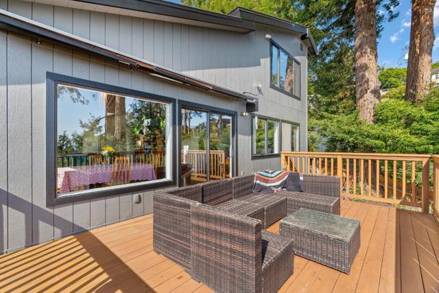 530 Santa Marguarita Drive, Aptos CA: https://media.crmls.org/mediaz/eb68cc88-67f8-4b36-8402-dd1c9cbed3ce.jpg