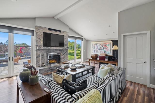 25550 Rio Vista Drive, Carmel CA: https://media.crmls.org/mediaz/eb68e0a5-cc3c-4f0c-a219-55bccd6972f6.jpg