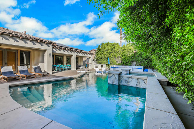 81107 Carefree Drive, Indio CA: https://media.crmls.org/mediaz/eb69850d-3cb6-49f1-84e5-40018510f133.jpg