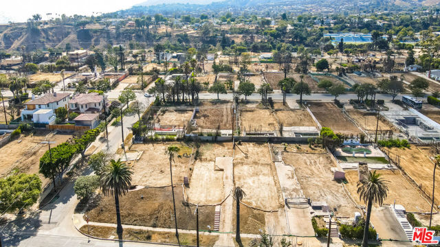 709 Swarthmore Avenue, Pacific Palisades CA: https://media.crmls.org/mediaz/eb69a407-07c7-4107-b66e-3a464c25ff62.jpg