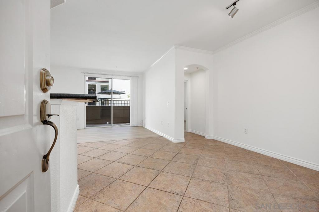 9263 Regents Rd - photo 3