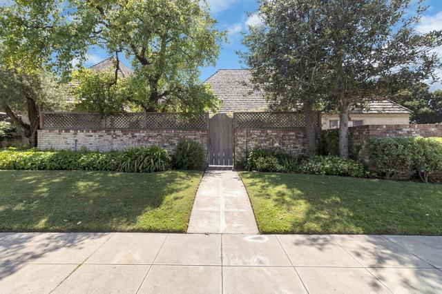 8 Los Laureles Avenue, Salinas CA: https://media.crmls.org/mediaz/eb6aaa16-efaf-4a51-b13e-0f78117b2a60.jpg