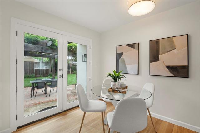 1059 Nilda Avenue, Mountain View CA: https://media.crmls.org/mediaz/eb6abdb2-5b81-4bb3-a890-cff3c09b3aa9.jpg