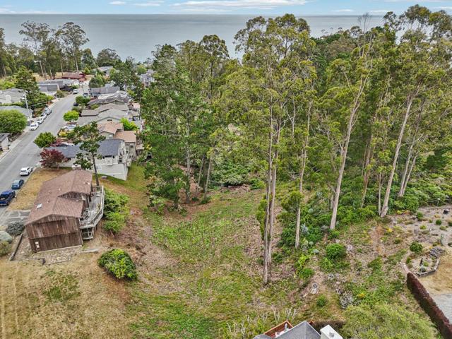 0 Lewis Avenue, El Granada CA: https://media.crmls.org/mediaz/eb6bc3b7-0721-4c98-a51b-fcedac5d4c76.jpg