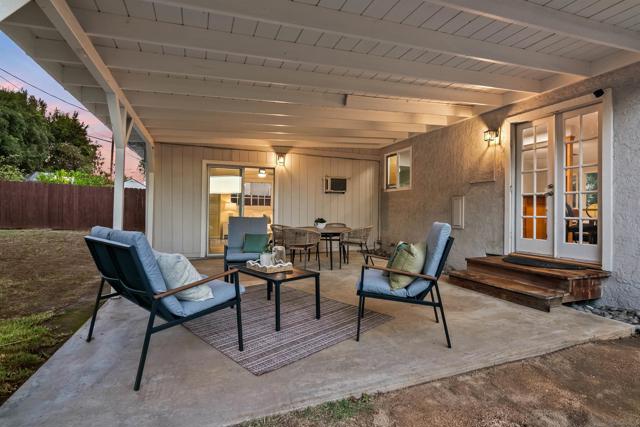 3708 Fairway Dr, La Mesa CA: https://media.crmls.org/mediaz/eb6bd80f-cfd0-458d-835d-b9c59e8710cc.jpg