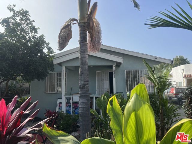 8111 S Main Street, Los Angeles CA: https://media.crmls.org/mediaz/eb6c2500-62e8-4fe1-8f17-e37312791098.jpg