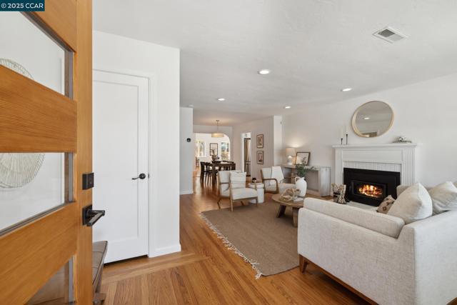 Image 4 of 44 For 1617 139th Ave