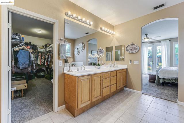 2480 Stanford Way, Antioch CA: https://media.crmls.org/mediaz/eb6dce57-a722-4329-8eae-eca68edd83ca.jpg