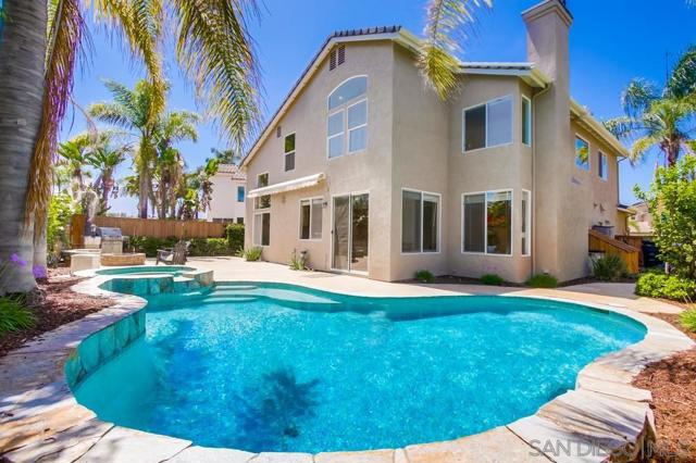 11841 Treewind Ct, San Diego CA: https://media.crmls.org/mediaz/eb6e6acd-7916-42a1-8629-89f2cb1c89f1.jpg