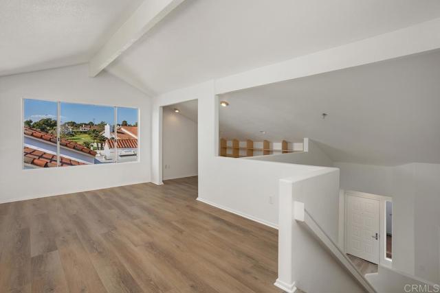 4905 Alicante Way, Oceanside CA: https://media.crmls.org/mediaz/eb6f6568-79dc-41a9-8ea5-ba82d993e10f.jpg