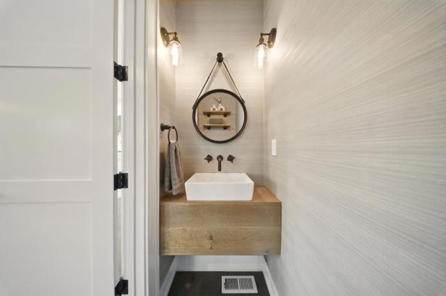852 Paloma Avenue, Burlingame CA: https://media.crmls.org/mediaz/eb6fd07c-3dc9-4756-ad9b-a78279acafd7.jpg