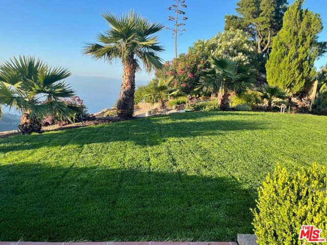 24734 W Saddle Peak Road, Malibu CA: https://media.crmls.org/mediaz/eb70bbd8-7f8e-4e4c-ba0a-574856472982.jpg