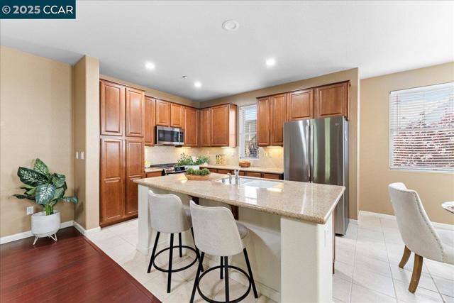 2201 Tsushima St, Hercules CA: https://media.crmls.org/mediaz/eb70dee0-b857-4936-baae-53f6f808328a.jpg