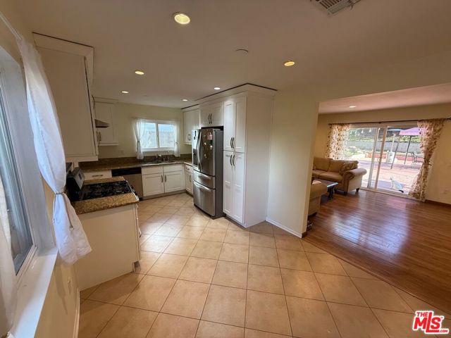 11648 Prager Avenue photo 4