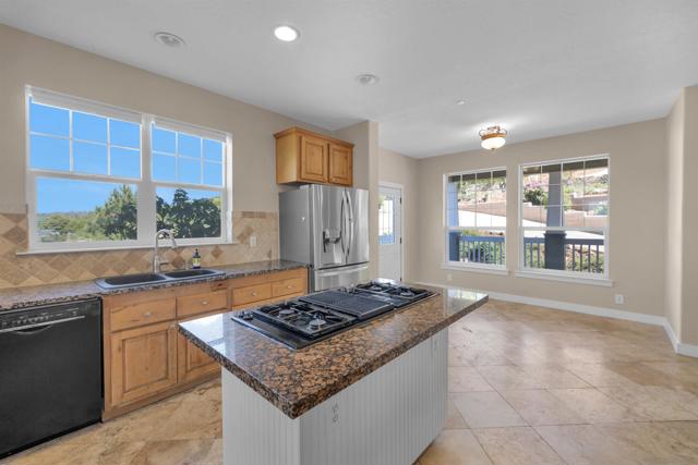 16725 Harrison Park Trail, Julian CA: https://media.crmls.org/mediaz/eb727092-a38f-49a4-b3ae-67a3abb1f5aa.jpg