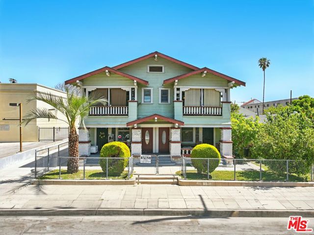 2512 Workman Street, Los Angeles CA: https://media.crmls.org/mediaz/eb72912e-4d1e-41b7-bf85-91299e97ab31.jpg