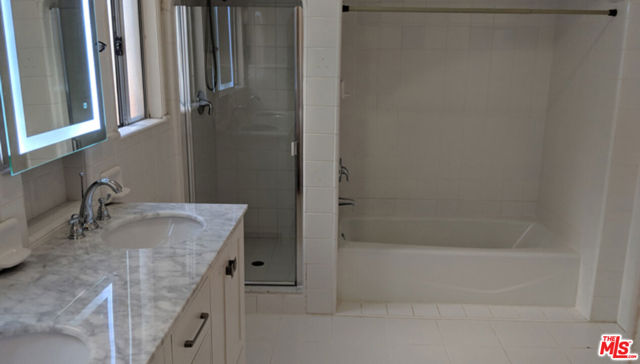 1064 South Hayworth Avenue photo 33