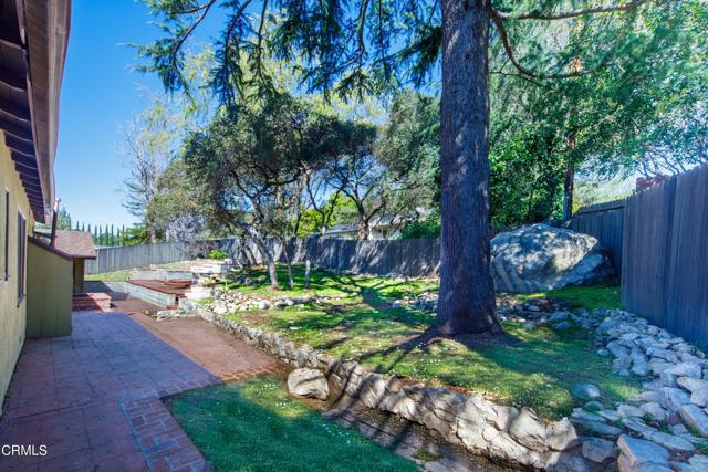 5028 El Adobe Lane, La Crescenta CA: https://media.crmls.org/mediaz/eb7404c9-d753-413c-ab82-2c50748c9234.jpg