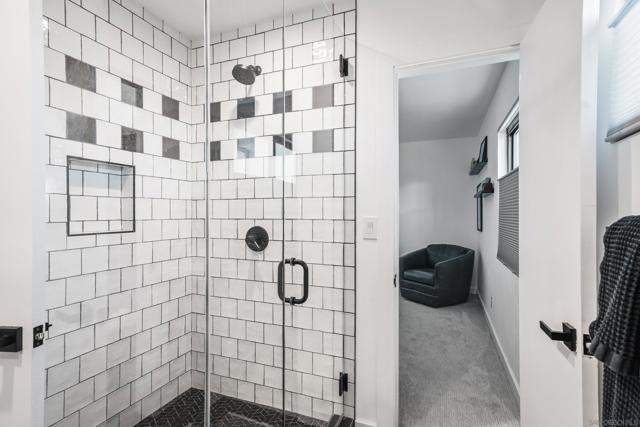 5511 Trinidad Way, San Diego CA: https://media.crmls.org/mediaz/eb7536ae-da16-4b0d-81e9-eb846752b1f2.jpg