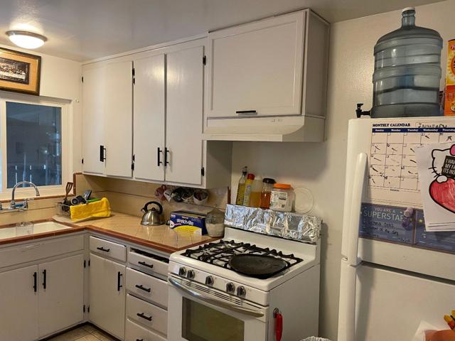 1085 N 4th Street, San Jose CA: https://media.crmls.org/mediaz/eb767a4e-fab9-4719-a343-09e06b8fded0.jpg