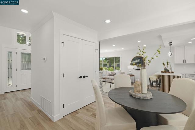 1133 Golden Rain Road, Walnut Creek CA: https://media.crmls.org/mediaz/eb768839-f2f3-4307-ac3f-4e1943988ac9.jpg