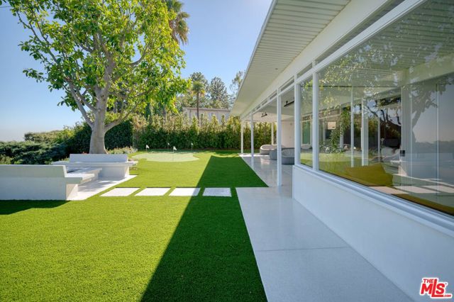 2262 Stradella Road, Los Angeles CA: https://media.crmls.org/mediaz/eb773917-fe18-48fe-937a-1ab2a99df417.jpg