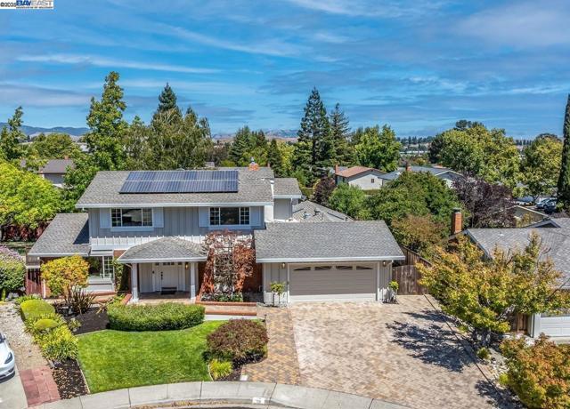 59 Arenas Ct, San Ramon CA: https://media.crmls.org/mediaz/eb7a614a-3bd5-4d94-91ff-3ded044bead8.jpg