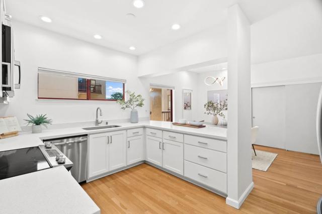 10 9th Avenue, San Mateo CA: https://media.crmls.org/mediaz/eb7a8728-0528-4afd-ae7e-9be2bb478cbf.jpg