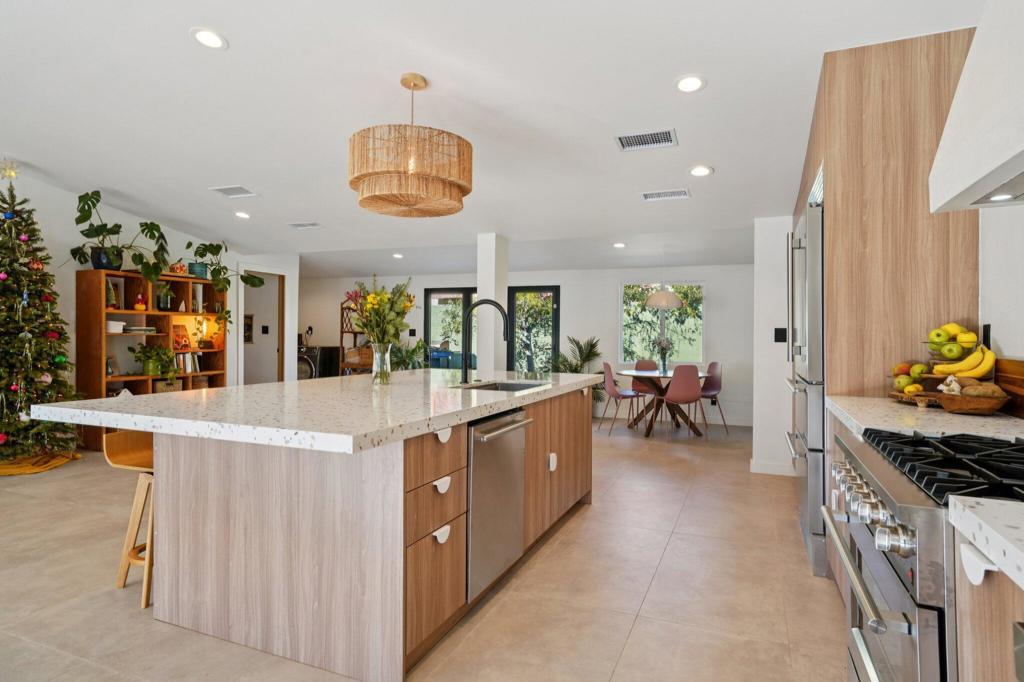 MLS #219140083PS image #4