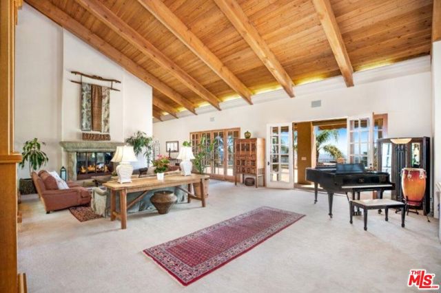 3756 FOOTHILL ESTATE (Private Lane) Road, Santa Barbara CA: https://media.crmls.org/mediaz/eb7b2874-e277-428d-a764-9bfa67f1d989.jpg