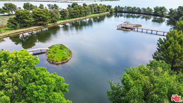 1 Private Island Near Venice, Italy,  CA: https://media.crmls.org/mediaz/eb7b4a5f-a35e-4cf6-ab12-b29064db8b15.jpg