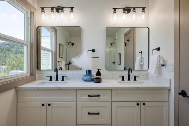 135 Morningside Drive, San Anselmo CA: https://media.crmls.org/mediaz/eb7c4219-e4d6-42de-aa28-dc06b108a381.jpg