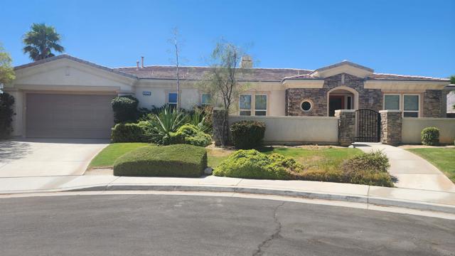 Detail Gallery Image 2 of 21 For 1421 Amelia, Palm Springs,  CA 92262 - 2 Beds | 2 Baths