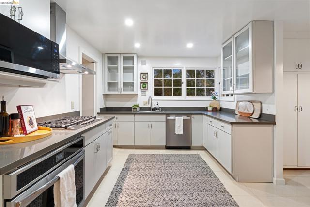 Image 7 of 58 For 5922 Bruns Ct