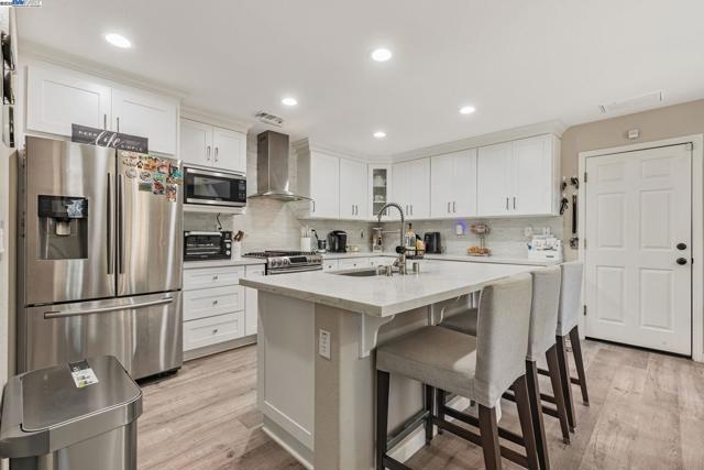 208 Jupiter Ct., Pittsburg CA: https://media.crmls.org/mediaz/eb7d22cd-9969-4239-af24-f11125b71db1.jpg