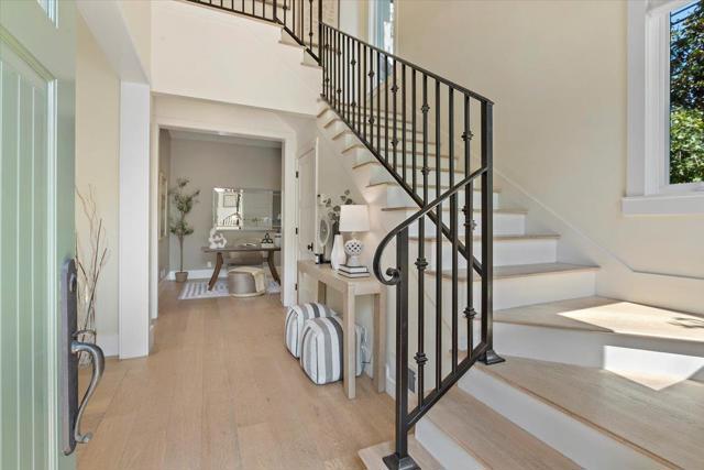 900 Roble Avenue, Menlo Park CA: https://media.crmls.org/mediaz/eb7d3f3a-7f33-4e2d-b185-88038fbdaf66.jpg