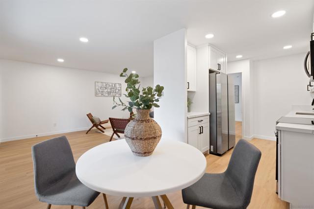 540 Oakdale Ln, El Cajon CA: https://media.crmls.org/mediaz/eb7ed7d2-d817-42a3-8110-74536c79c3c3.jpg