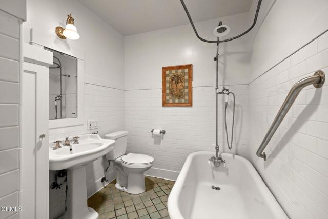 Detail Gallery Image 8 of 29 For 1712 N El Molino Ave, Pasadena,  CA 91104 - 3 Beds | 2 Baths