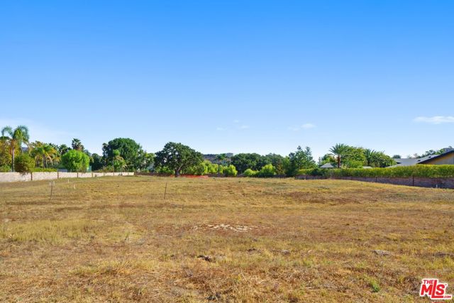 22682 La Quilla Drive, Chatsworth CA: https://media.crmls.org/mediaz/eb7f6f6a-6f13-4f77-91fd-cf38c7c42c8c.jpg